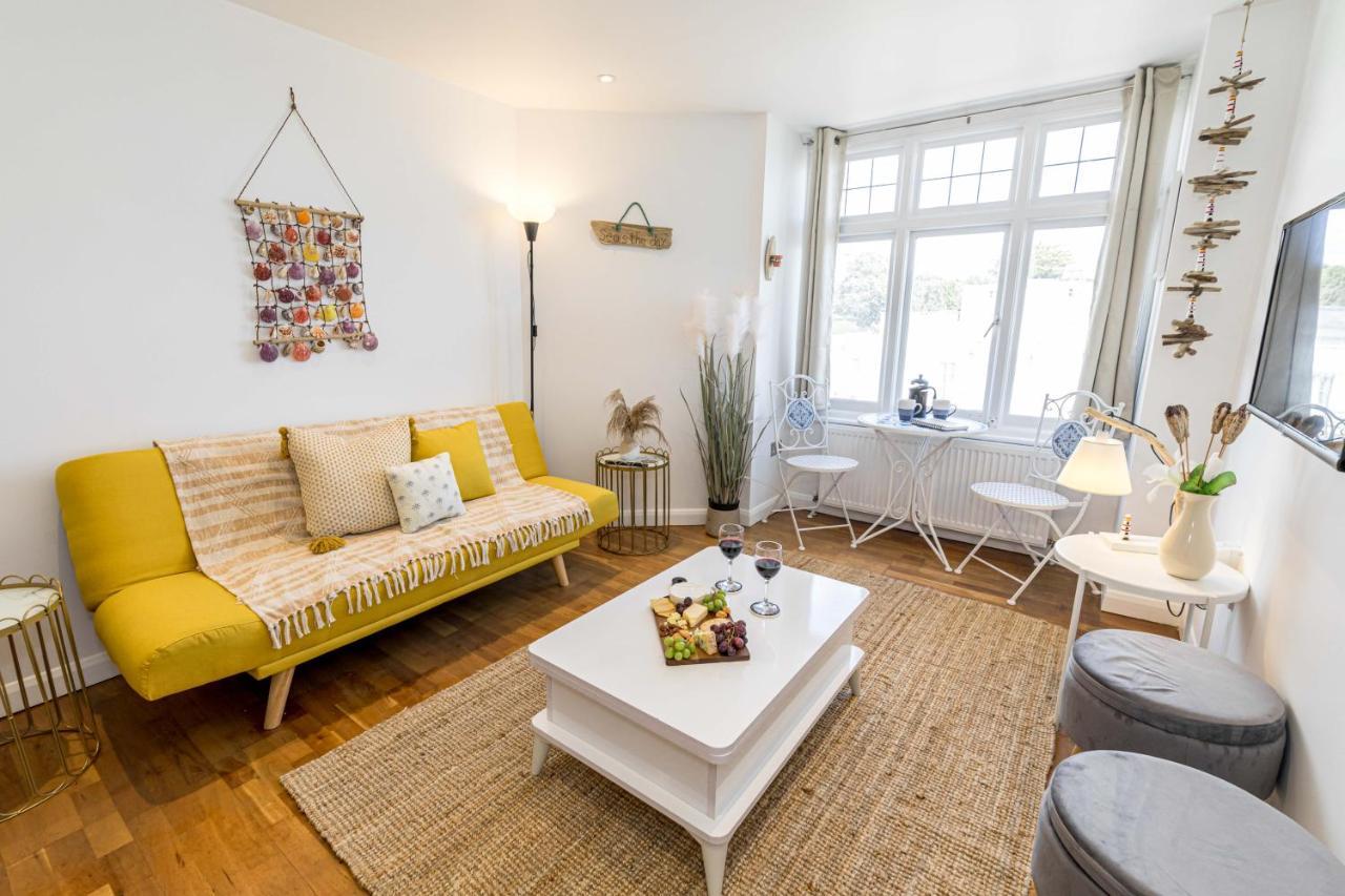 Ocean Breeze - 1 Minute From The Beach - 10 Minute From Bic - Fast Wi-Fi - Smart Tv 伯恩茅斯 外观 照片