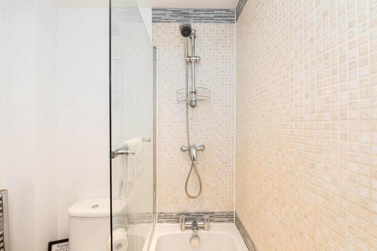 Ocean Breeze - 1 Minute From The Beach - 10 Minute From Bic - Fast Wi-Fi - Smart Tv 伯恩茅斯 外观 照片